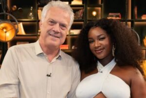 IZA emociona ao falar sobre a maternidade: ‘Espero ser boa mãe’