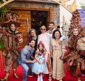 De aniversário temáticos a cabelo maluco. Confira as extravagâncias de Zoe, filha de Sabrina Sato e Duda Nagle