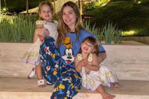 Virginia mostra a reação das filhas ao chegar à casa da mãe de Vini Jr