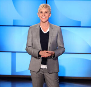 Selim convida Gamze para jantar em seu iate. Confira o que vai rolar nesta segunda-feira em Mãe