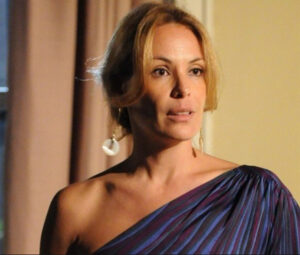 Relembre os personagens de Carolina Ferraz que poderiam gritar Eu sou rica!