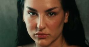 Apaixonada, Kéfera faz mistério sobre nova namorada: ‘Estou obcecada’