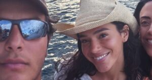 Após viagem a dois com Shawn Mendes, Bruna Marquezine surge em foto com filho de Ivete Sangalo. Veja!