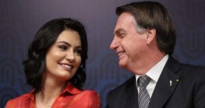 Michelle deixa mensagem à Bolsonaro em marmitas na Papudinha: ‘Você é forte’