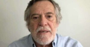 José de Abreu se irrita com crítica e solta o verbo: ‘Imbecil’