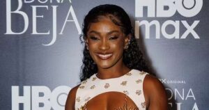 Roupa de Erika Januza em festa de ‘Dona Beja’ rende comentários: ‘Que é isso?’