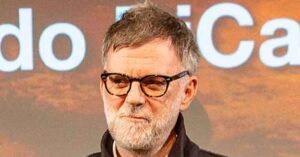 Paul Thomas Anderson, diretor de ‘Uma Batalha Após a Outra’, fatura prêmio que é ‘termômetro quente’ do Oscar; veja