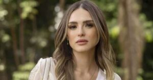 Romance? Isabelle Drummond, de ‘Coração Acelerado’, é vista com filho de famoso