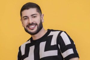 BBB26: Marcelo brinca sobre sua forma de beijar: ‘Maravilhosamente bem’