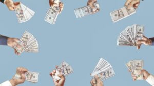 Fortuna dos bilionários bate recorde e cresce três vezes mais rápido, totalizando US$ 18,3 trilhões