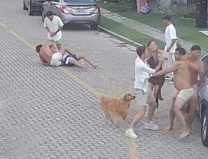 Vídeo mostra briga generalizada envolvendo jogadores do Fortaleza e vizinhos; ASSISTA!