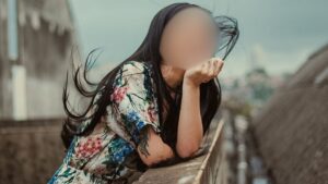 Aos 29 anos, com vitória em reality, novo nome e casada, cantora vive longe do gospel