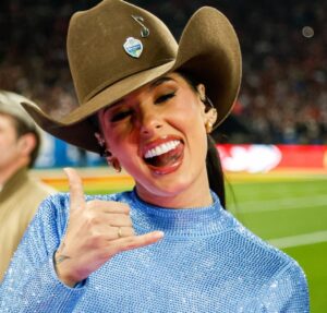 Durante férias, Ana Castela recebe presente de admirador secreto e revela: Penso em uma pessoa só