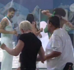 Festa, flerte e a volta da Sarah espiã! Veja o que rolou na madrugada do BBB26