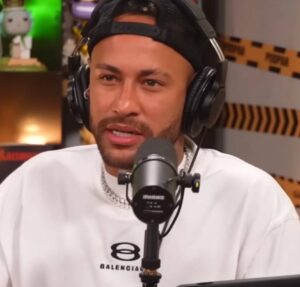 Talita divulga a história de Naiane e Agrado, e todos comentam. Saiba o que vai acontecer em Coração Acelerado nesta segunda-feira