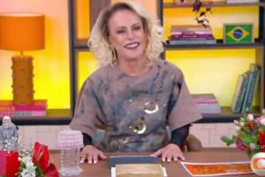 BBB26: Ana Maria Braga debocha de Matheus ao vivo e diz que tentou pegar atestado