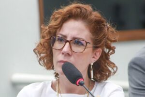 Justiça italiana marca audiência para analisar extradição de Carla Zambelli