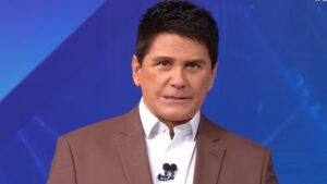 César Filho quebra protocolo no SBT e dá notícia sobre a filha ao vivo