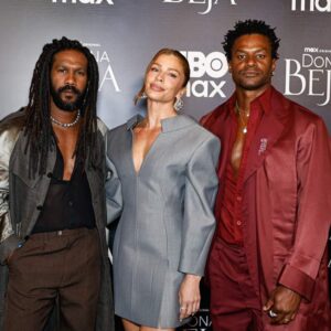 Elenco de novela Dona Beja marca presença em festa de lançamento em São Paulo