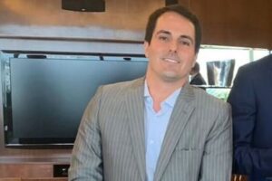 Neto do ex-presidente Jânio Quadros é alvo de cobrança violenta após suposto golpe de R$ 70 mil