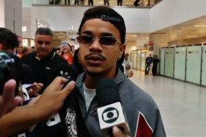 Kaio César chega ao Brasil para defender o Corinthians