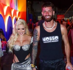 Karoline Lima anuncia segundo término de relacionamento com Léo Pereira