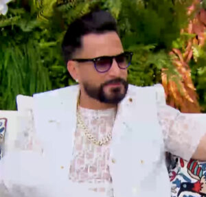 Após polêmica, Latino interna o filho em clínica para tratar dependência química