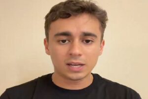Nikolas Ferreira relembra de orientação recebida de Olavo de Carvalho