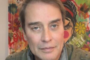 Marcello Antony comunica e lamenta morte da mãe: “Um pedaço de mim”