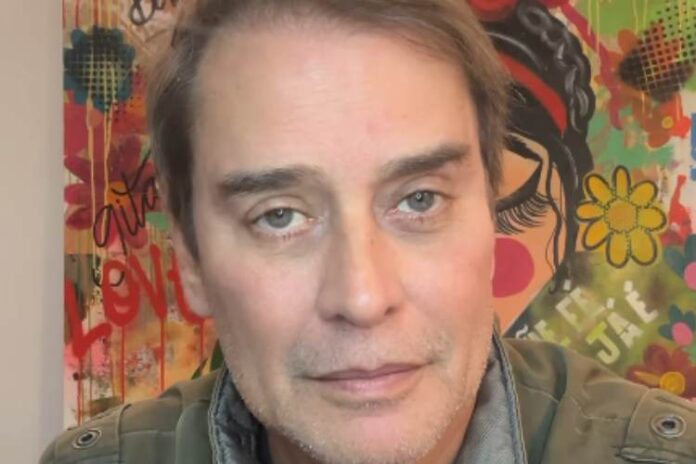 Marcello Antony comunica e lamenta morte da mãe: “Um pedaço de mim”