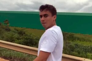 Nikolas Ferreira inicia caminhada de 200km até Brasília