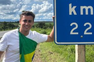 Nikolas Ferreira usou colete à prova de balas por orientação da PLF após ameaças