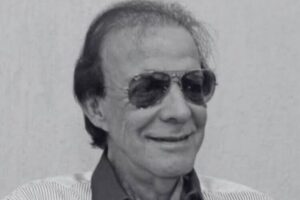 Morre Nilton César, a voz inesquecível de “Férias na Índia” aos 86 anos