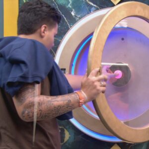 Pedro aperta botão e desiste do BBB 26