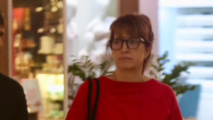 Poliana Abritta faz rara aparição com seu marido em noite no shopping