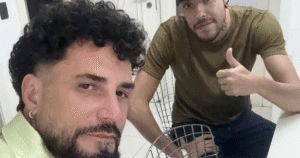 Latino se reconcilia com filho após reabilitação por dependência química e detalha: ‘Quase morreu’