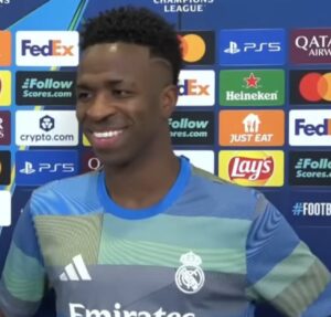 Após vitória em campo, Vini Jr recebe elogio de Virginia Fonseca