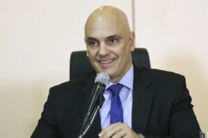 Alexandre de Moraes diz que juiz pode receber por palestras e ser acionista de empresa privada