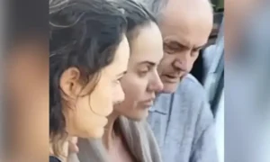 Mãe de crianças mortas pelo pai deixa velório aos prantos; VEJA VÍDEO!