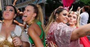 Carolina Dieckmmann relembra Preta Gil e emociona ao falar do Carnaval