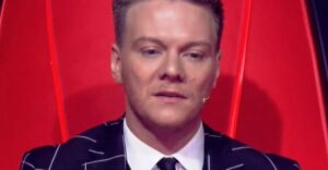 Foliões vaiam demora de Michel Teló durante bloco de Carnaval