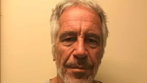 Arquivos de Epstein expõem vítima de 9 anos e ampliam denúncias de acobertamento; SAIBA DETALHES!