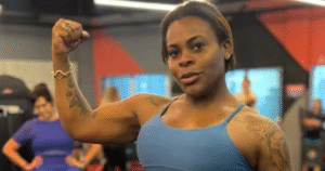 Jojo Todynho se irrita e rebate piadas sobre o tamanho de sua cabeça: ‘Vai pra casa do…’