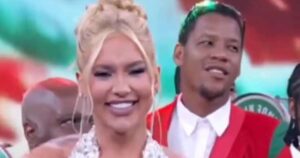 Virginia samba no ‘Domingão’ e detalhe chama atenção: ‘Não dá…’