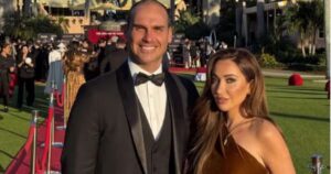 Eduardo Bolsonaro chama apresentação de Bad Bunny no Super Bowl de ‘lacração’