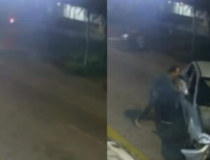 Porta de carro abre e bebê é arremessado em avenida antes de veículo bater em poste; VEJA VÍDEO