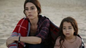 Aos 16 anos, atriz que emocionou o Brasil como Melek em Mãe vive nova fase longe das telas