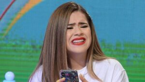 Maisa se revolta após crítica ao sorriso e rebate internauta