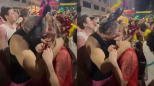 Gleisi Hoffmann e Lindbergh Farias trocam beijos em bloco no Rio; veja vídeo