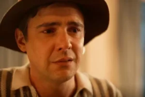 Êta Mundo Melhor: Candinho sofre golpe duplo da vida